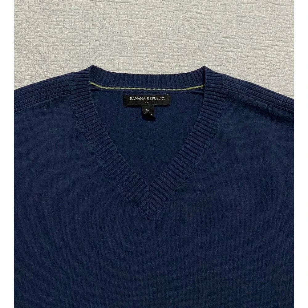 Banana Republic Mens V‎ Neck Sweater Medium Blue Cotton Knit Long Sleeve